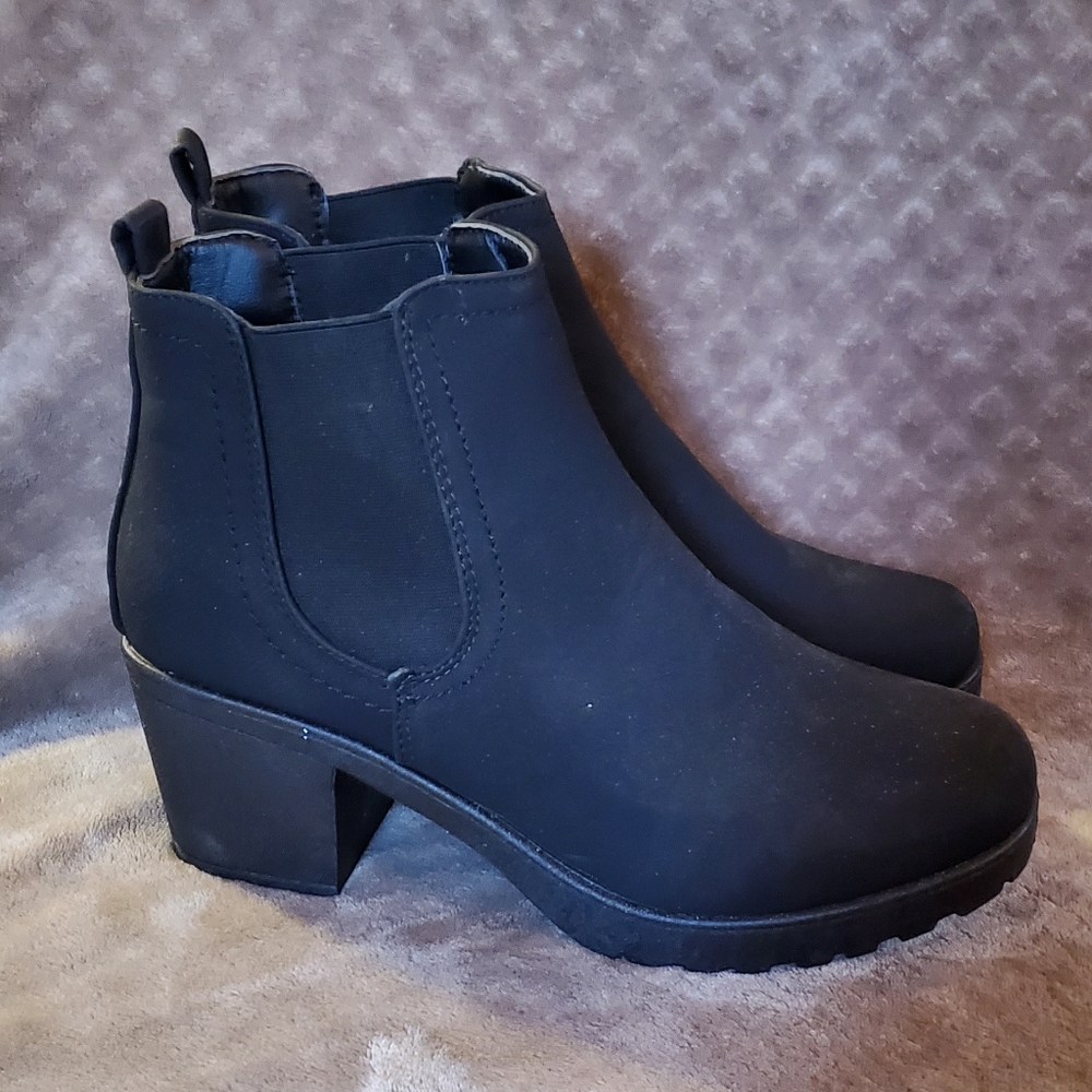 Black Chelsea Boot